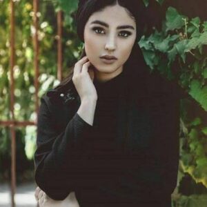 زهرا فروتن
